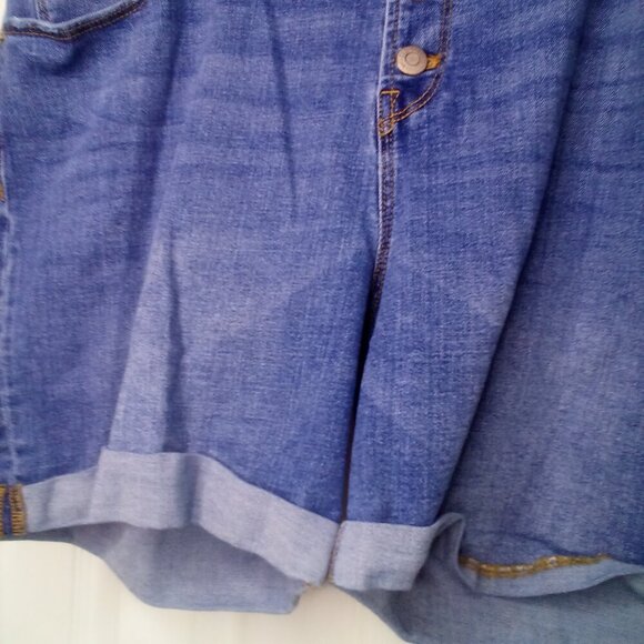 Old Navy Shorts Women 18 Button Fly Roll Hem Denim Blue - Picture 8 of 16